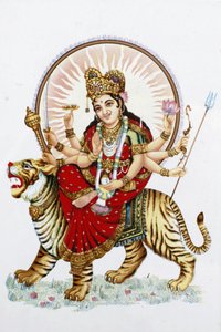 Göttin Sherawali (Durga) reitet auf einem Tiger, Rishikesh, Indien
