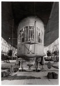Gondel eines Zeppelin-Luftschiffs, Bodensee, Deutschland, ca. 1909-1933, 1933 von Unbekannt