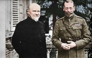 Seine Majestät mit Präsident Poincare im britischen Hauptquartier in Frankreich, um 1916, 1935 von Unbekannt