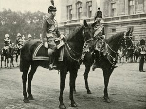 Seine Majestät mit dem Herzog von Gloucester, bei der Trooping the Colour, 1928, 1937 von Unbekannt