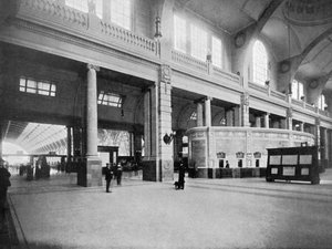 Innenansicht des Retiro-Bahnhofs, Buenos Aires, Argentinien