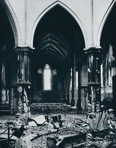 Innenraum der Temple Church nach dem Brand, 1941