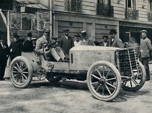 Jarrott vor dem Beginn des Rennens des Todes, 1937 von Unbekannt