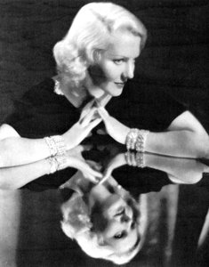 Jean Arthur, amerikanische Schauspielerin, 1934-1935