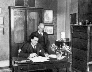 Jerome und Jean Charaud, französische Schriftsteller, 1932