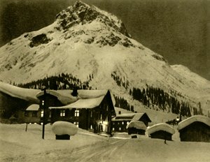 Lech am Arlberg bei Nacht, Österreich, ca. 1935