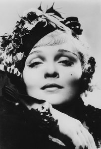 Marlene Dietrich, deutsch-amerikanische Schauspielerin, Sängerin und Entertainerin, 20. Jahrhundert
