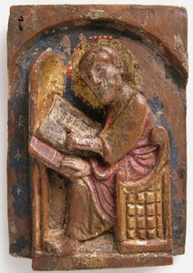 Miniaturrelief eines Heiligen Lukas an seinem Schreibtisch, 1200-1225