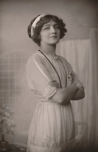 Miss Lily Elsie, 1886-1962, als Alice in der Dollarprinzessin, ca. 1930