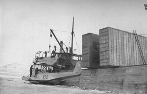 N24 auf den Derricks des Hobby in Kings Bay, um 1925, 1928