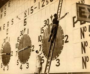 Maler bei der Arbeit am White City Tote, West London, 1932, 1933