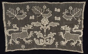 Paneel mit Panthern, Vögeln und floralen Motiven, 18.-19. Jahrhundert von Unbekannt