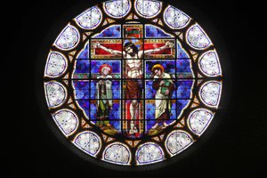 Paris, Frankreich. Kirche Notre-Dame-du-Rosaire. Glasfenster, Paris, Frankreich