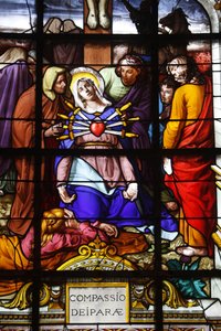 Paris, Frankreich Kirche Saint Laurent Buntglasfenster: Die sieben Schmerzen Mariens, Paris, Frankreich