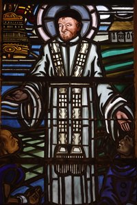 Paris, Frankreich. Kirche Saint Laurent. Glasfenster: Heiliger Vinzenz von Paul, Paris, Frankreich von Unbekannt