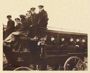 Prinz Albert, kommt in Devonport an, um den Kreuzer Cumberland zu besteigen, 1913, 1937 von Unbekannt