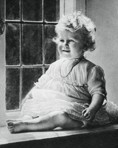 Prinzessin Elizabeth in St Pauls Walden Bury, 1927, 1937 von Unbekannt