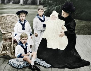 Königin Victoria mit ihren Urenkeln im Osborne House, Isle of Wight von Unbekannt
