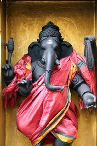 Sri Veeramakaliamman Hindu-Tempel, Ganesha, auch bekannt als Ganapati und Vinayaka, eine der am meisten verehrten Gottheiten im Hindu-Pantheon, 20160818, Singapur