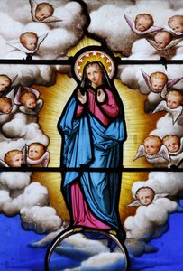 Buntglasfenster in der Kathedrale Saint-Louis: Jungfrau Maria, Blois, Frankreich