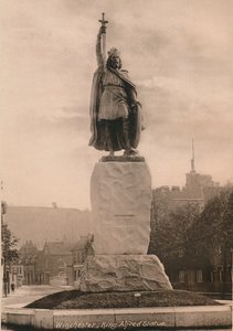 Statue von König Alfred dem Großen, Winchester, Hampshire, frühes 20. Jahrhundert von Unbekannt