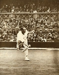 Tennismatch auf dem Centre Court in Wimbledon, ca. 1930er Jahre, 1935 von Unbekannt