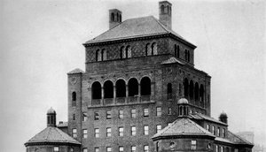 Das Fraternity Clubs Gebäude, New York City, 1924 von Unbekannt