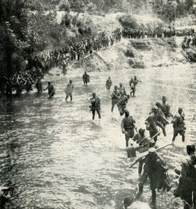 Die Kings African Rifles überqueren den Ruwu-Fluss, Deutsch-Ostafrika, 1919