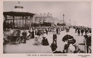 The Leas & Bandstand, Folkestone, spätes 19. - frühes 20. Jahrhundert von Unbekannt