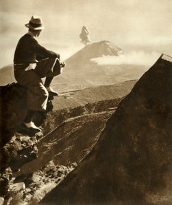 Der Rotorua-Distrikt auf der Nordinsel Neuseelands - Der Kletterer ruht auf einem felsigen Vorsprung von Unbekannt