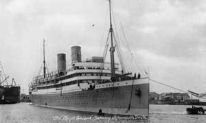 Die Royal Edward beim Einlaufen in den Hafen von Avonmouth, 20. Jahrhundert