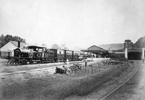 Der königliche Zug verlässt den Bahnhof von Kandy, Sri Lanka, ca. 1910er