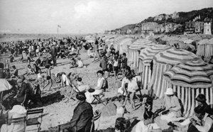 Der Strand, Trouville, Frankreich, um 1920er Jahre von Unbekannt