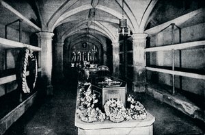 Die Krypta unter dem Chor der St. Georgs Kapelle, Windsor Castle, 1910-1911
