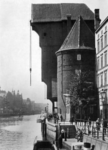 Das alte Krantor am Fluss Mottlau, Danzig, Polen, 1926 von Unbekannt