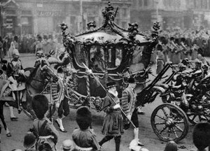 Die königliche Kutsche auf dem Weg zur Parlamentseröffnung, London, 1926-1927 von Unbekannt