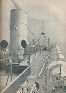 Oberdeck der Strathmore mit modernen Rettungsbooten, 1936