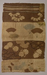 Tsujigahana-Textil mit horizontalen Streifen, blühenden Pflanzen, Fächern, Schneeflocken, ca. spätes 16. Jahrhundert