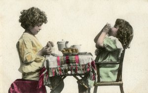 Zwei kleine Kinder, spätes 19. oder frühes 20. Jahrhundert