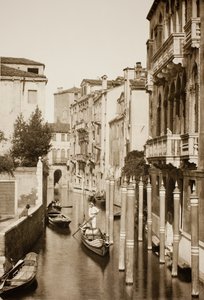 Ohne Titel II 41 [Gondel auf Kanal, Venedig]