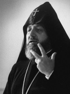Vazgen I., Oberster Patriarch und Katholikos aller Armenier