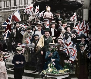 Siegesfeiern unter Eros, Piccadilly, London, 1918, 1938