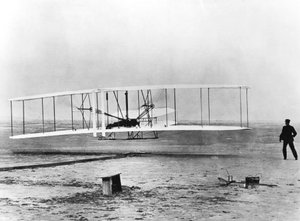 Wilbur und Orville Wright und der erste motorisierte Flug, North Carolina, 17. Dezember 1903