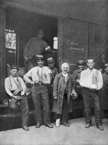 Verwundete französische Soldaten auf dem Weg ins Krankenhaus mit dem Zug, Frankreich, 1914
