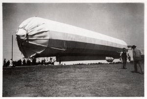 Zeppelin LZ 5 in Göppingen, Deutschland, 1909 von Unbekannt