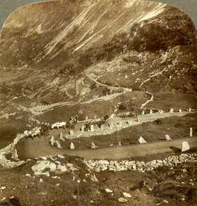 Zickzack-Steigungen der Grjotlid-Straße nach Mark - 10 Meilen Reise für 3,34 Meilen Luftlinie, Norwegen von Unbekannt