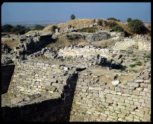 Der Hügel von Hissarlik, der Ort der antiken Stadt Troja, 3000-1100 v. Chr. von Unbekannt Unbekannt