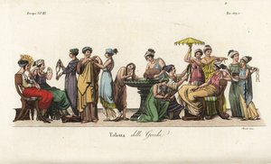 Antike griechische Frauen bei ihrer Toilette: Haare waschen in einem Becken, Kleidung anprobieren, Haare arrangieren, eine Halskette bewundern, etc. Handkolorierter Kupferstich von Sasso nach einem Gemälde von Pelagio Palagi aus Giulio Ferrarios Kostüme de von Unbekannt