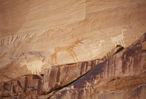 Tierfiguren, Felsmalereien von Navajo-Künstlern, Canyon de Chelly National Monument, Navajo-Indianerreservat, Arizona, USA