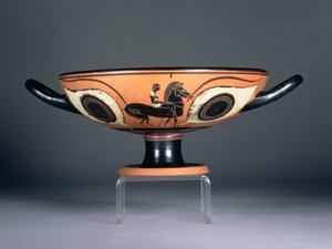 Attische schwarzfigurige Augenschale, mit zusätzlicher roter und weißer Dekoration, die ein Pferd und einen Reiter darstellt, 480-450 v. Chr.